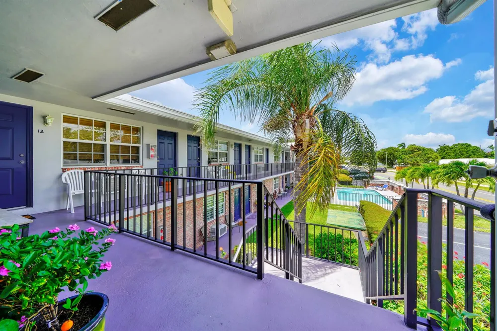 2701 Middle River Drive #11 Fort Lauderdale, FL 33306