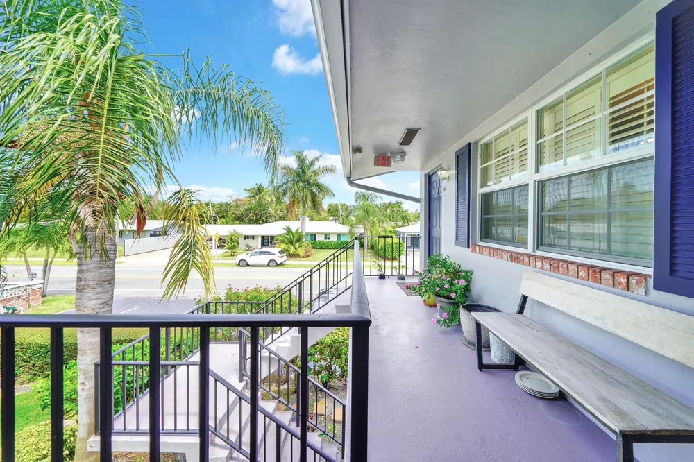 2701 Middle River Drive #11 Fort Lauderdale, FL 33306