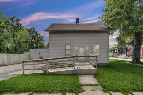 716 4th Street