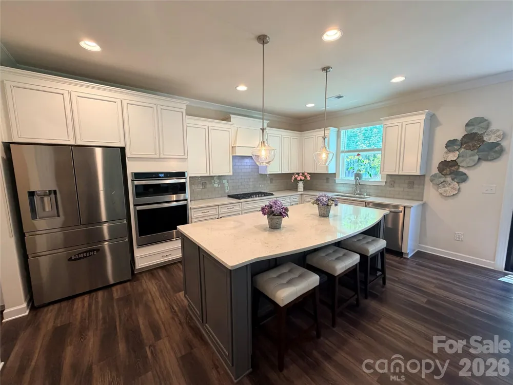 5070 Watersail Way Lake Wylie, SC 29710