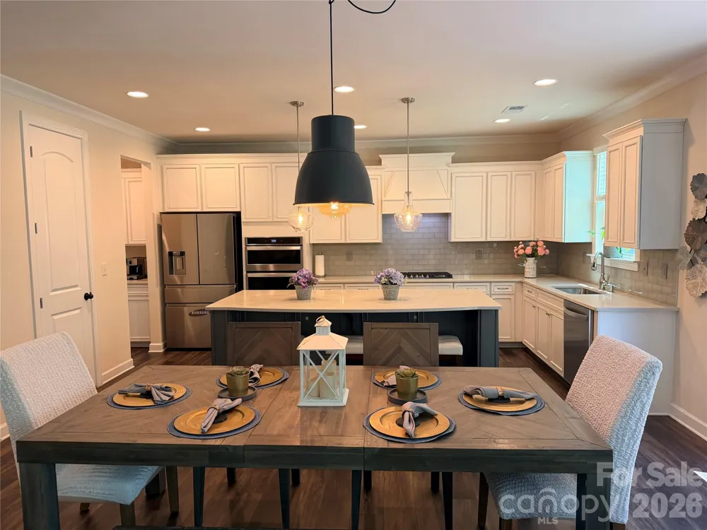 5070 Watersail Way Lake Wylie, SC 29710