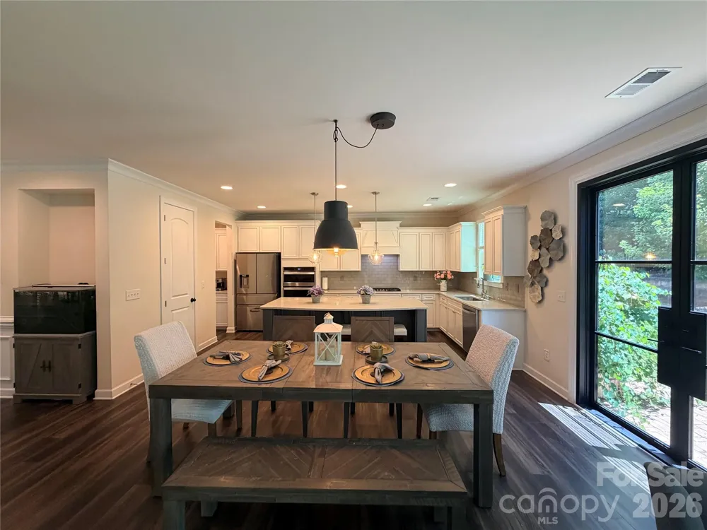 5070 Watersail Way Lake Wylie, SC 29710