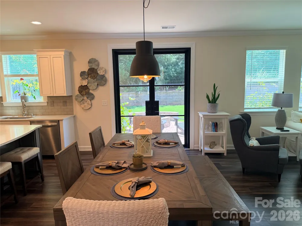 5070 Watersail Way Lake Wylie, SC 29710