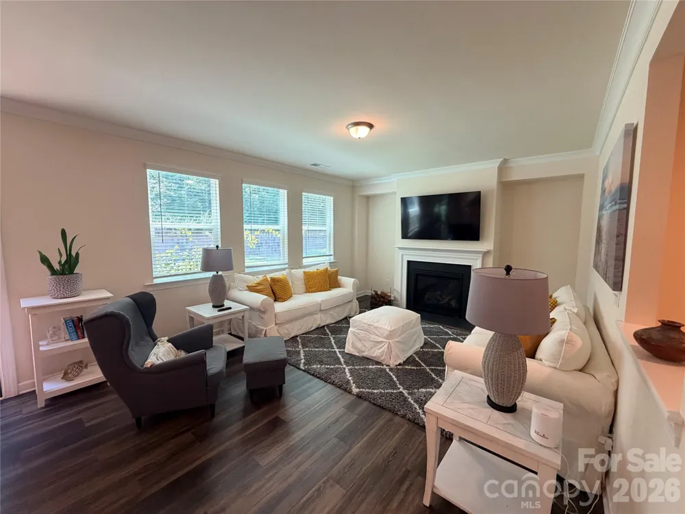 5070 Watersail Way Lake Wylie, SC 29710