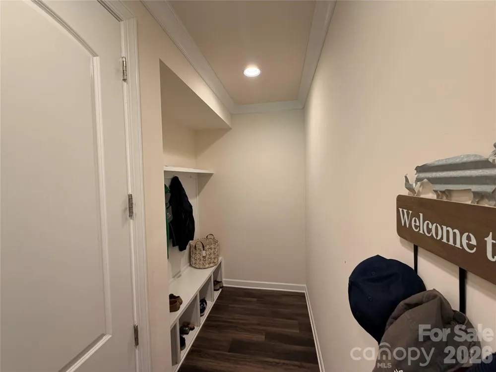 5070 Watersail Way Lake Wylie, SC 29710