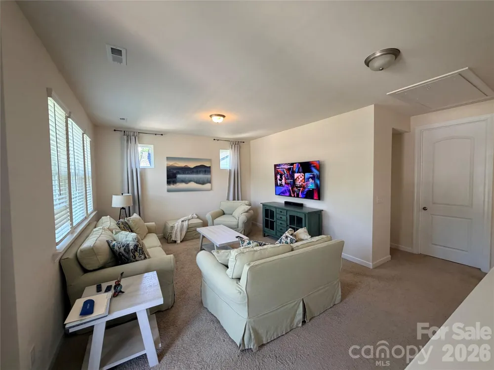 5070 Watersail Way Lake Wylie, SC 29710