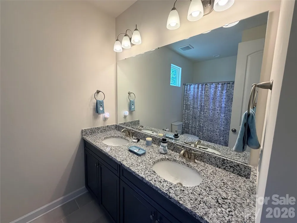 5070 Watersail Way Lake Wylie, SC 29710