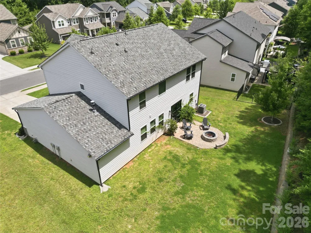 5070 Watersail Way Lake Wylie, SC 29710