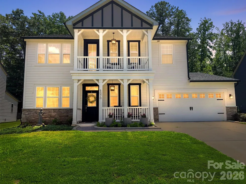 5070 Watersail Way Lake Wylie, SC 29710