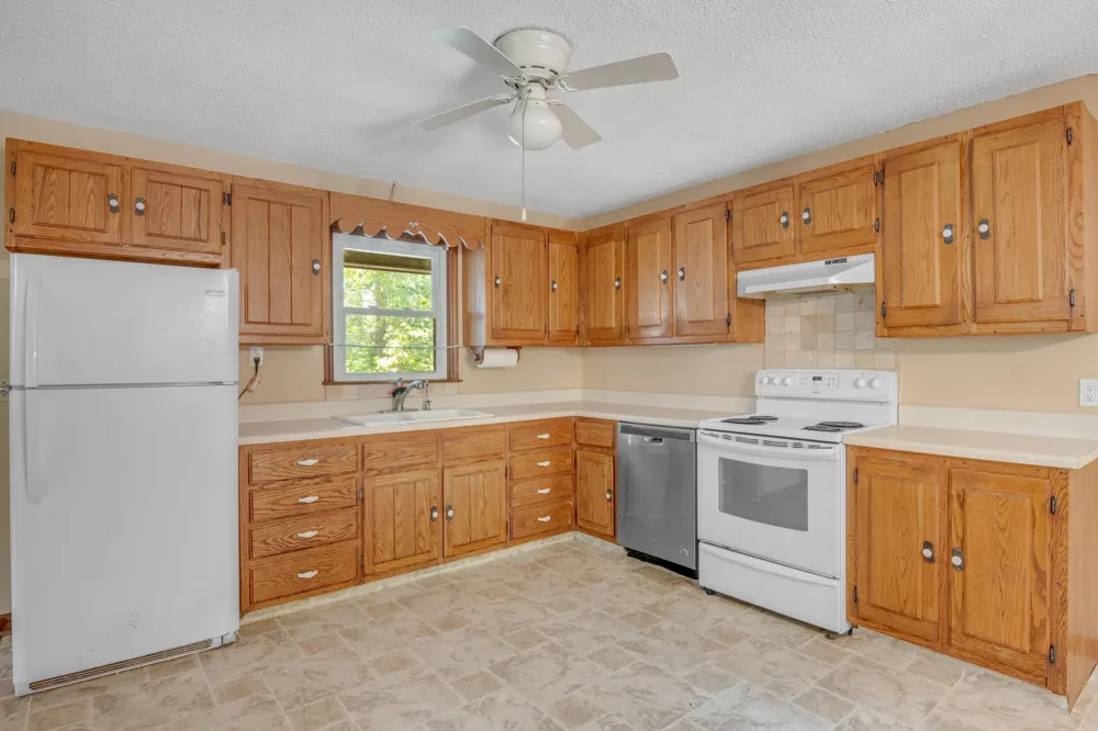 440 Bishop Pond Road Chatsworth, GA 30705