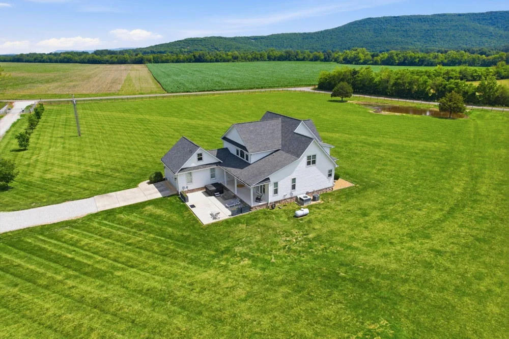 354 Garner Road Decherd, TN 37324