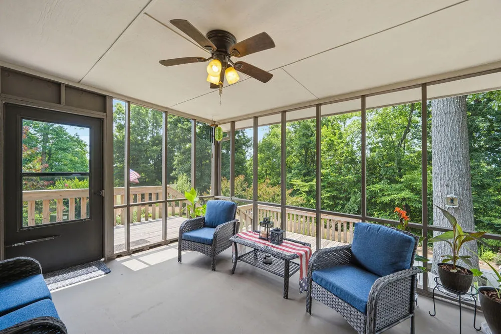3922 Highway 2 Cohutta, GA 30710