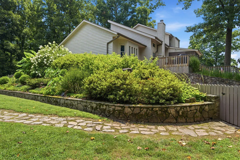 3922 Highway 2 Cohutta, GA 30710