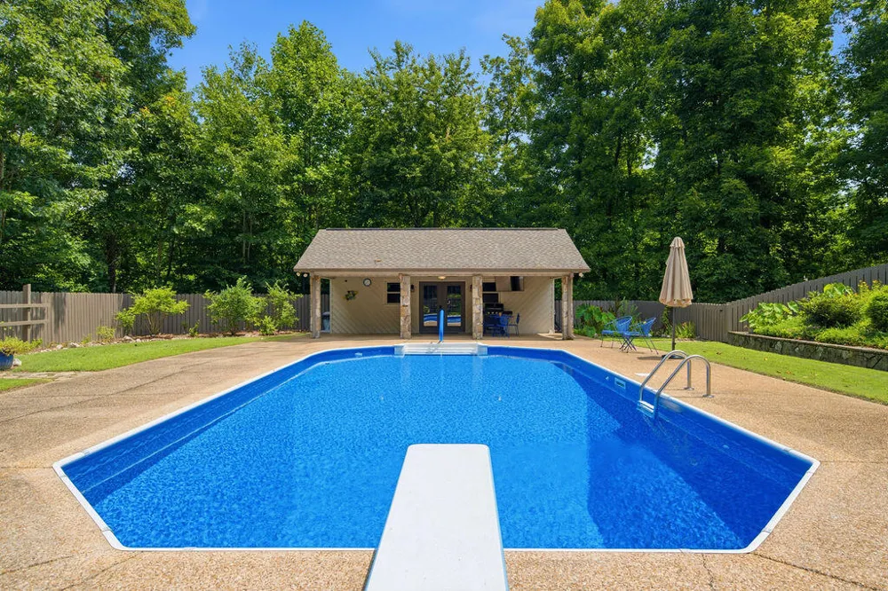 3922 Highway 2 Cohutta, GA 30710