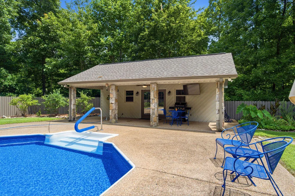 3922 Highway 2 Cohutta, GA 30710