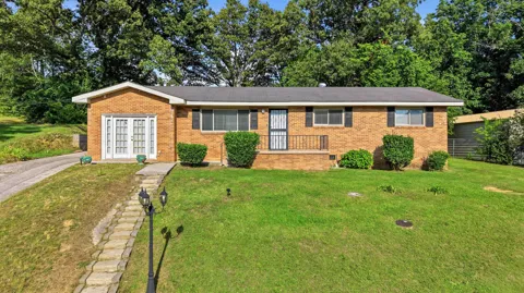 7820 Rosemary Circle