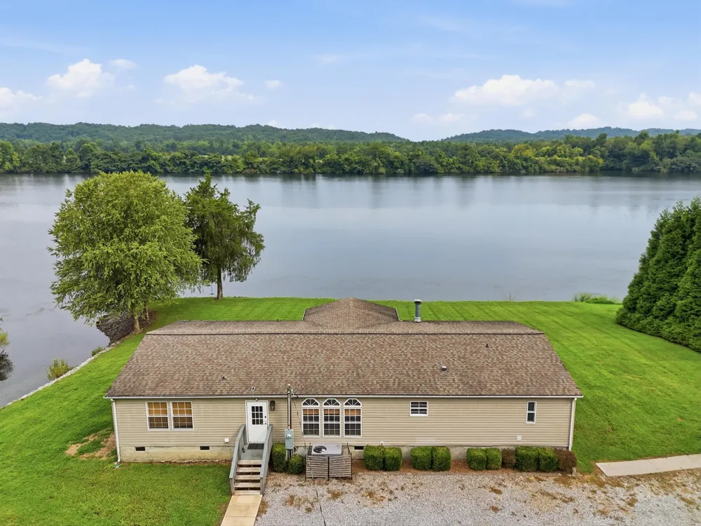 616 Layman Circle Decatur, TN 37322