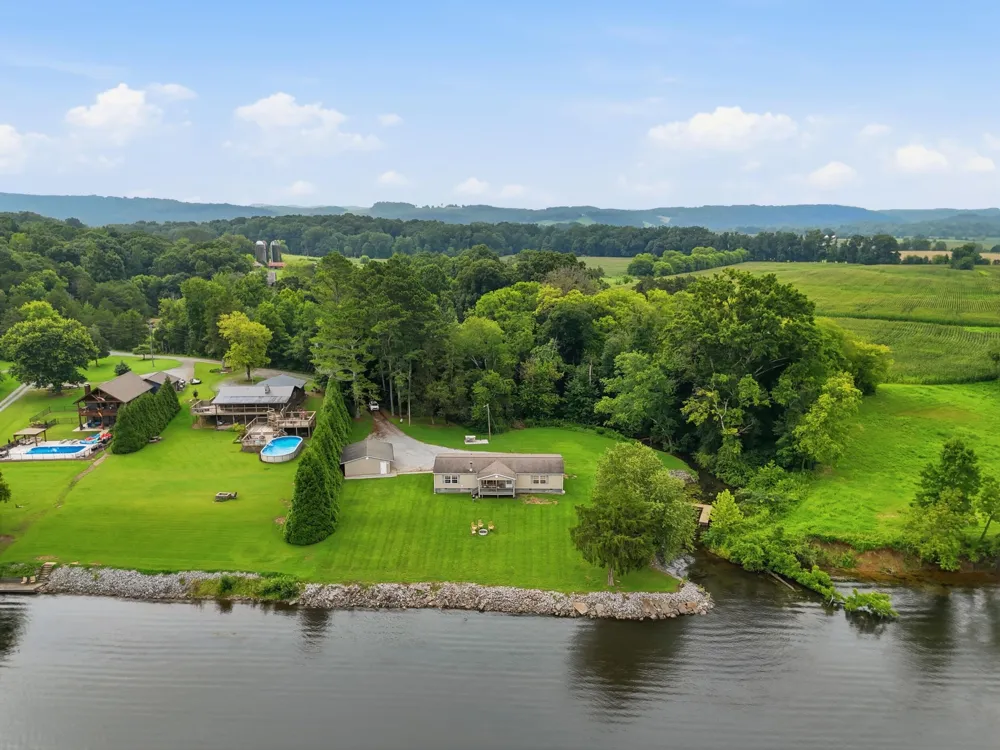 616 Layman Circle Decatur, TN 37322