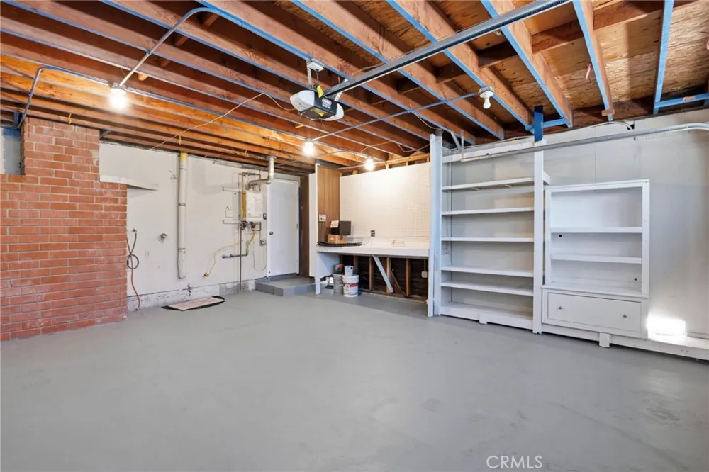 3 Willow Tree Irvine, CA 92612