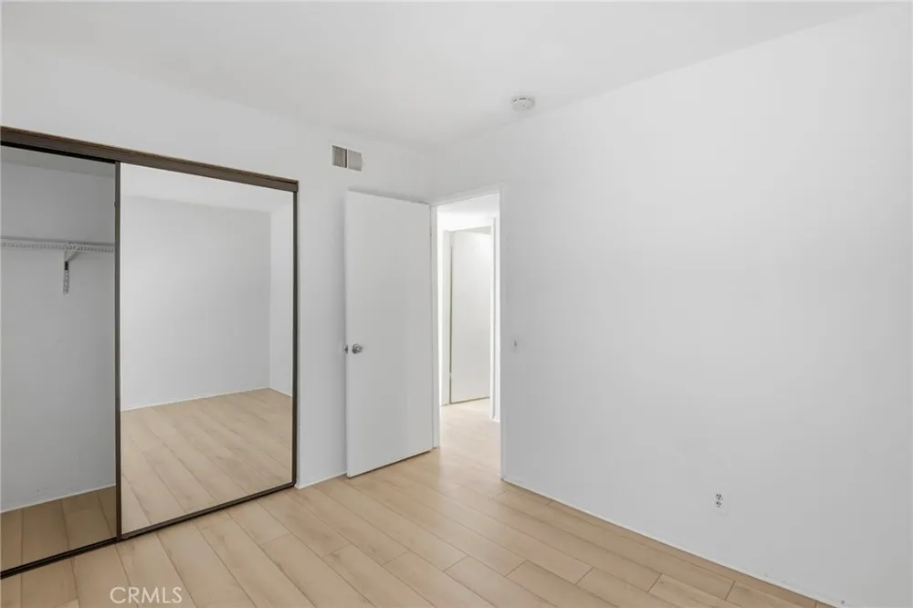 3 Willow Tree Irvine, CA 92612