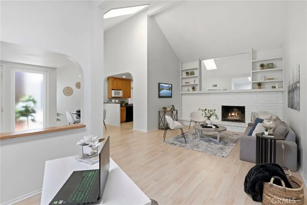3 Willow Tree Irvine, CA 92612
