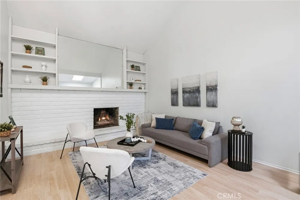 3 Willow Tree Irvine, CA 92612