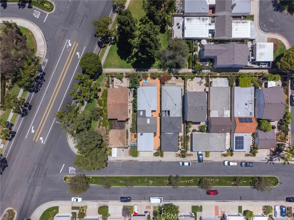 3 Willow Tree Irvine, CA 92612