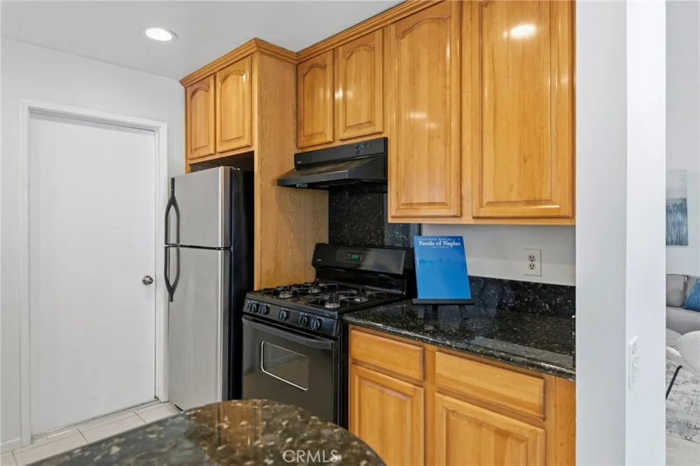 3 Willow Tree Irvine, CA 92612