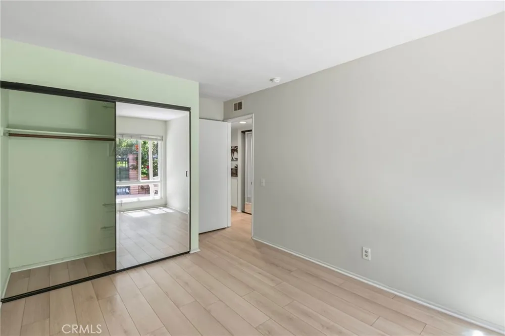 3 Willow Tree Irvine, CA 92612