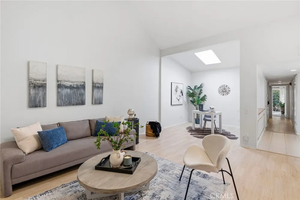 3 Willow Tree Irvine, CA 92612