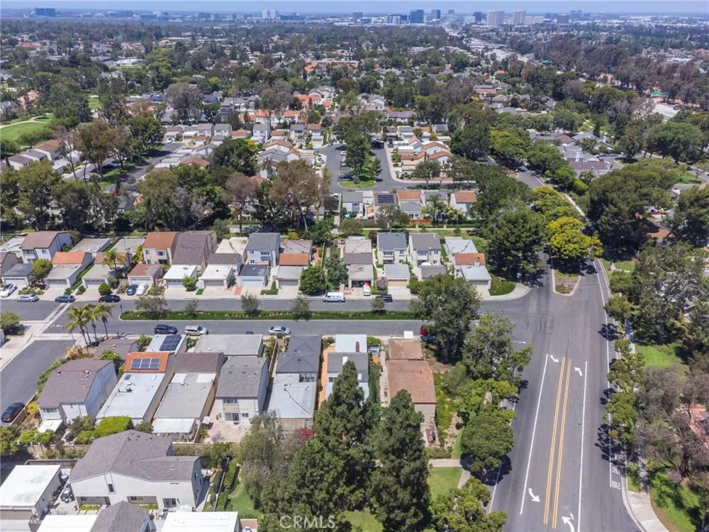 3 Willow Tree Irvine, CA 92612