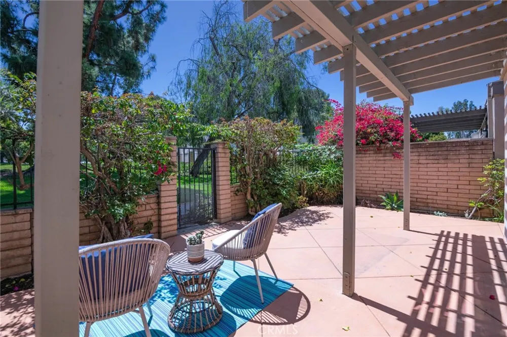 3 Willow Tree Irvine, CA 92612