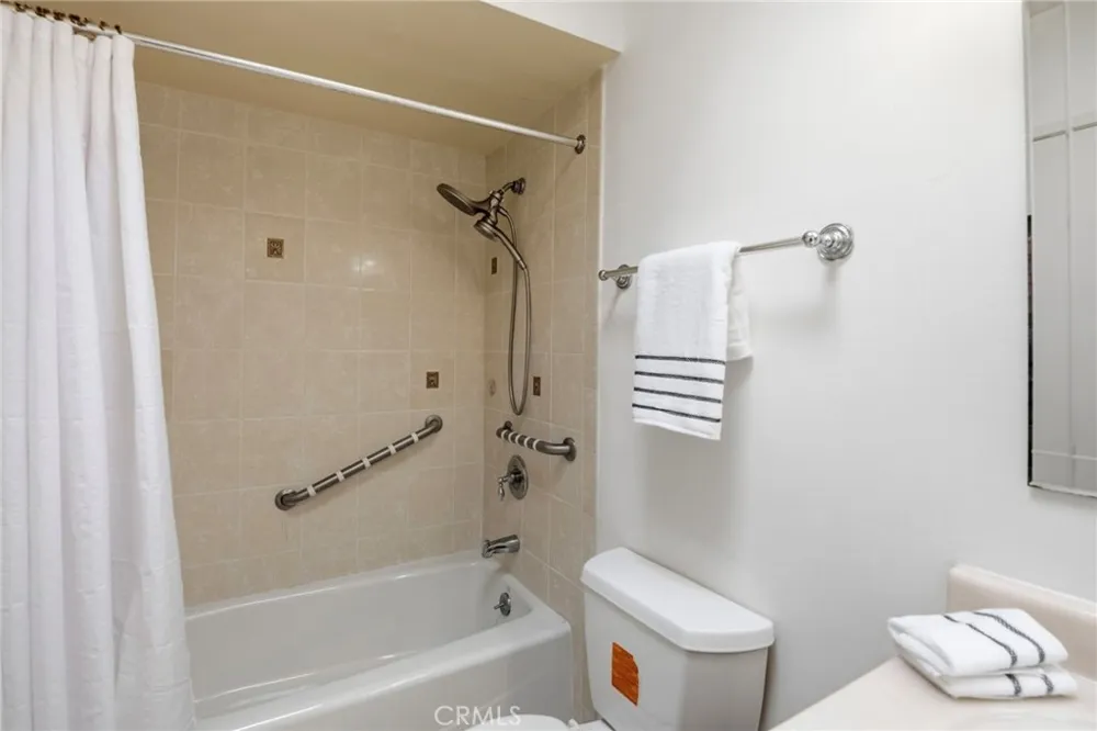 3 Willow Tree Irvine, CA 92612