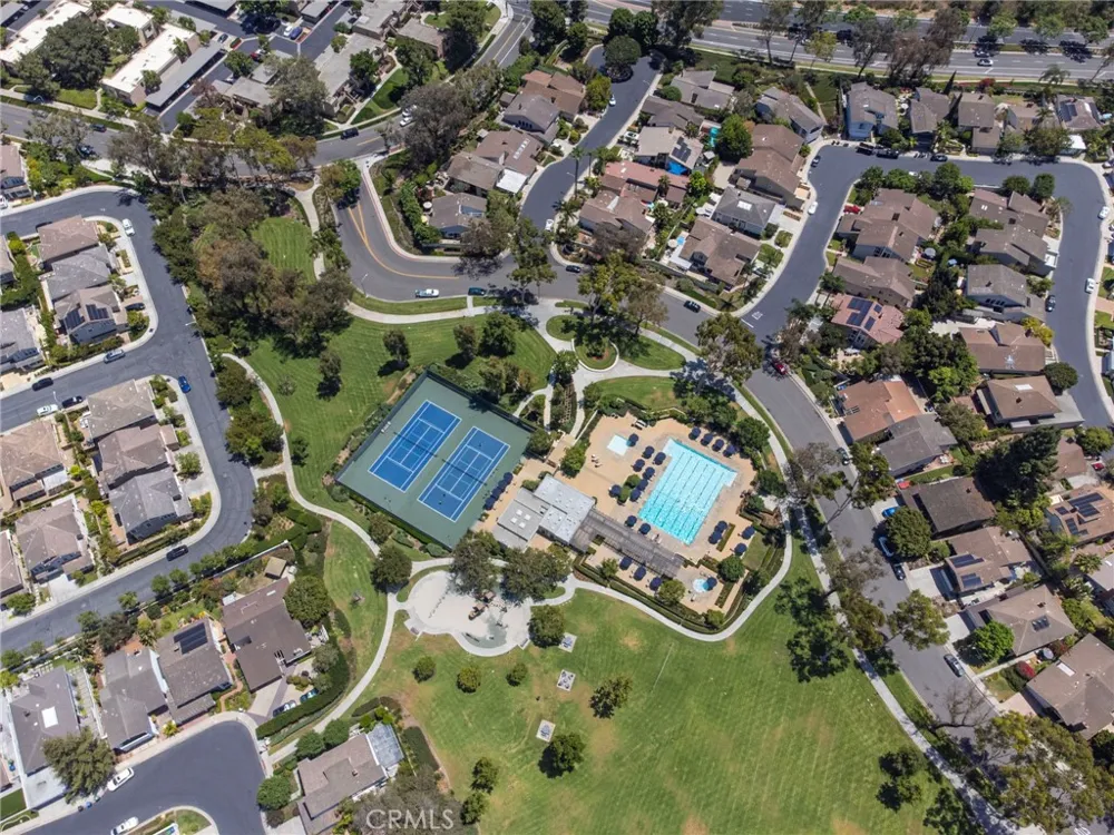 3 Willow Tree Irvine, CA 92612