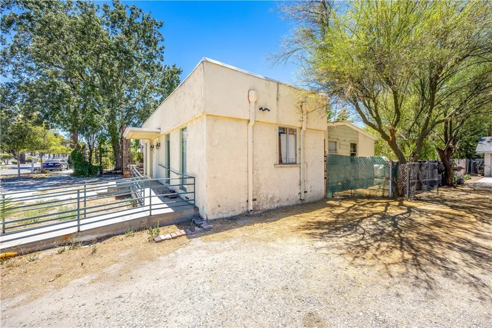 156 S Ramona San Jacinto, CA 92583