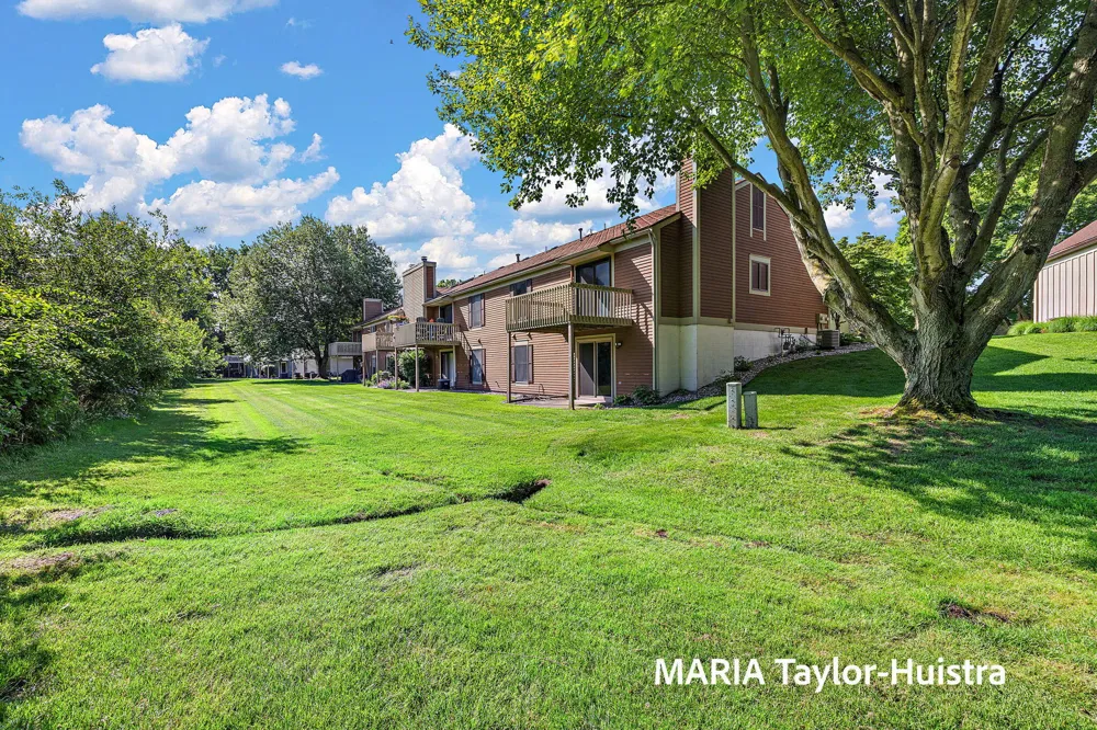 17515 Meadow Wood Road #30 Spring Lake, MI 49456
