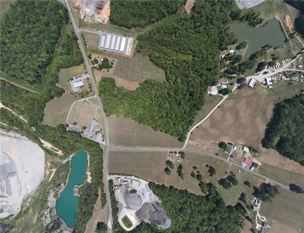 6725 US Highway 158 Stokesdale, NC 27357