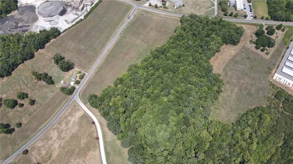 6725 US Highway 158 Stokesdale, NC 27357