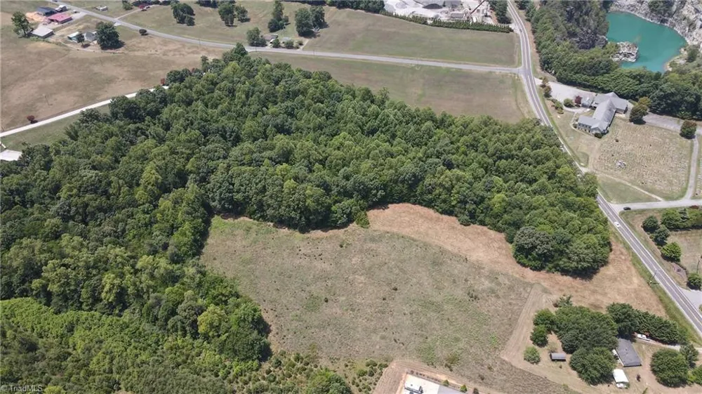 6725 US Highway 158 Stokesdale, NC 27357