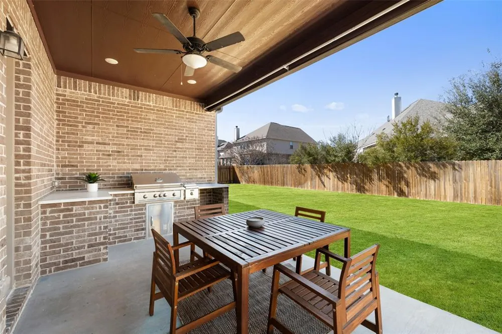 20808 Pinewalk Drive Pflugerville, TX 78660