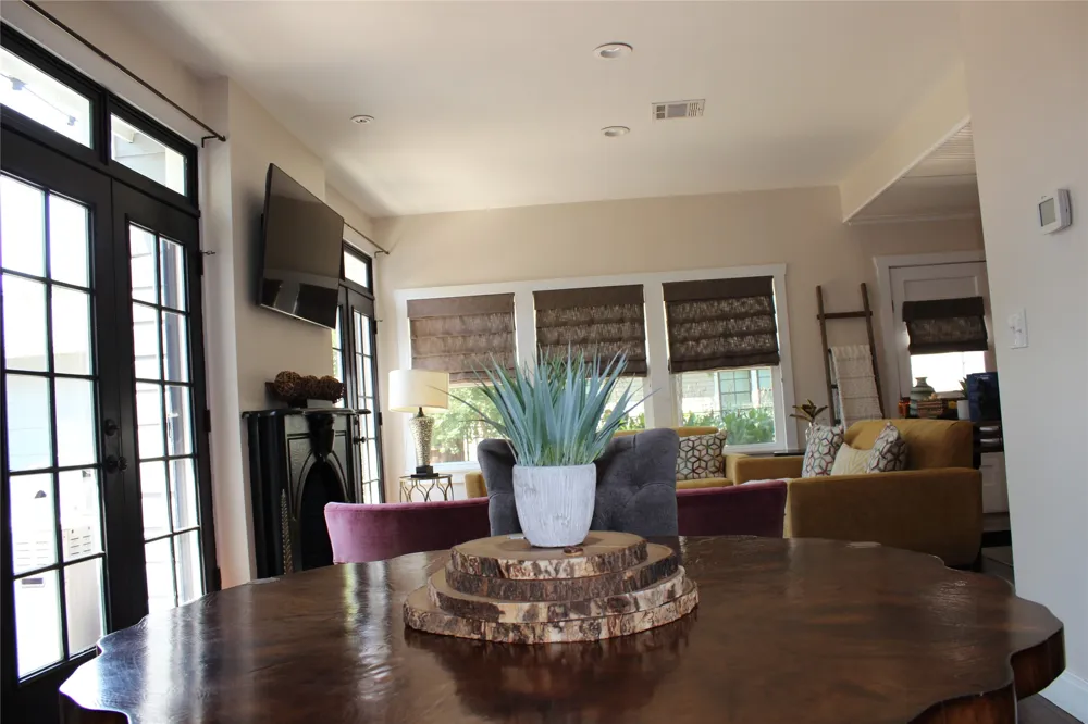 420 E Franklin Street Grapevine, TX 76051