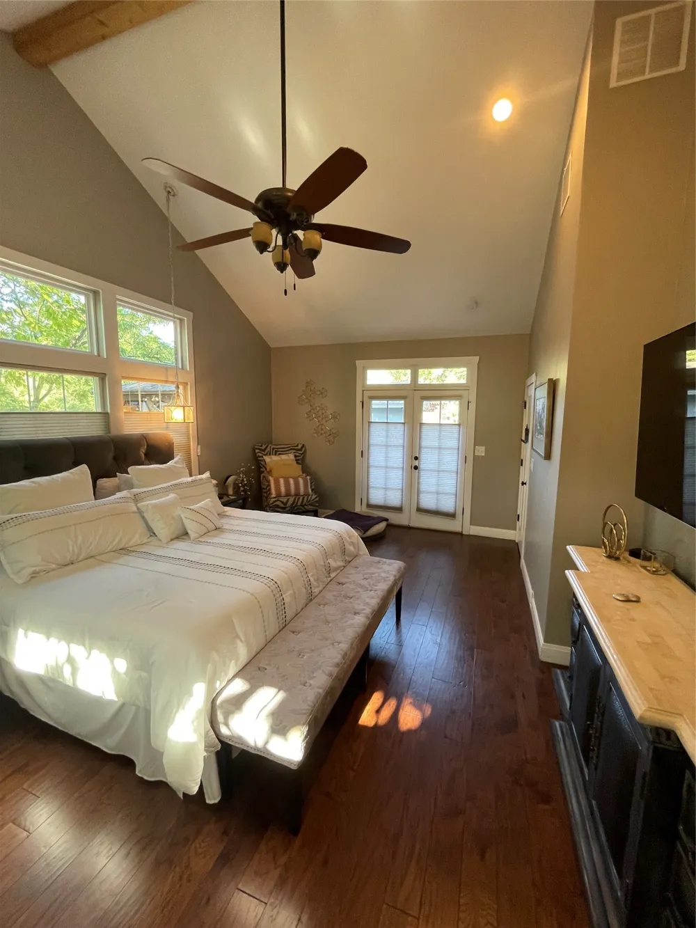 420 E Franklin Street Grapevine, TX 76051
