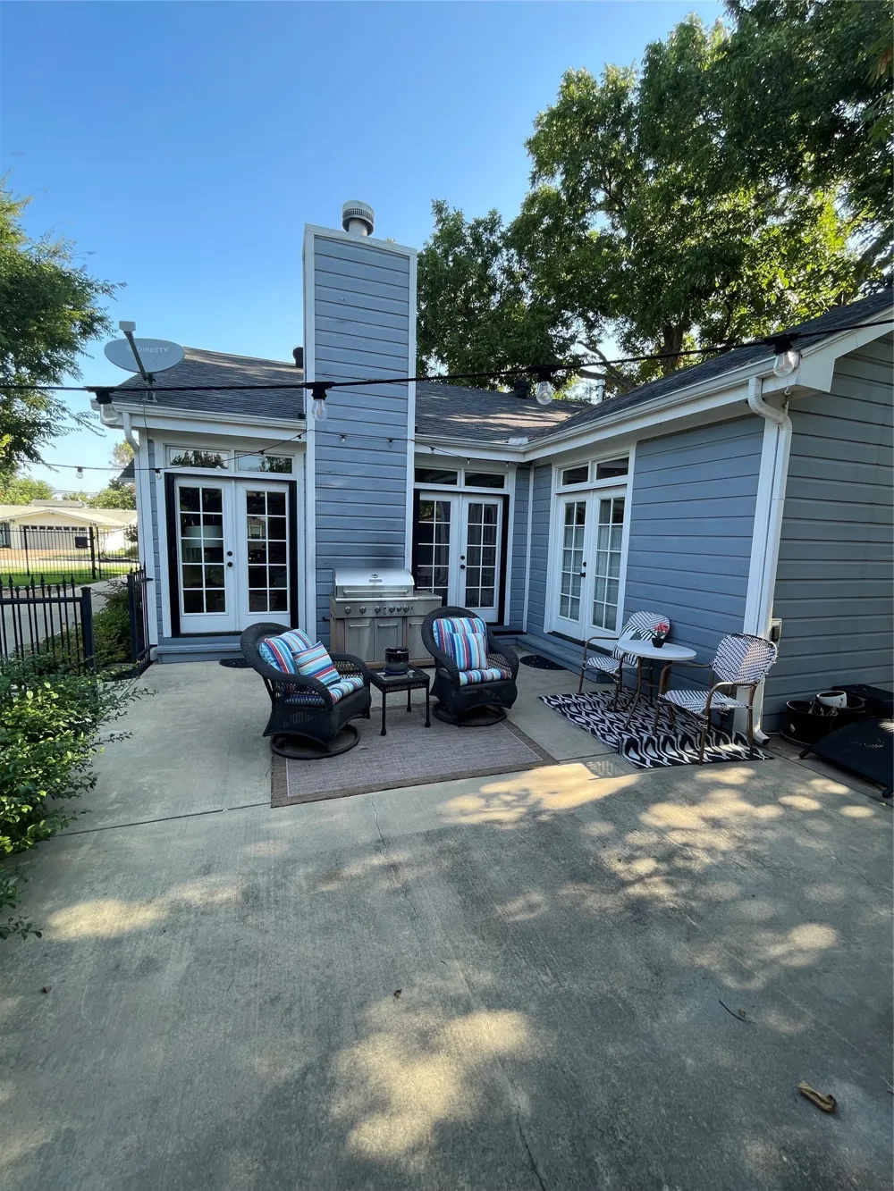 420 E Franklin Street Grapevine, TX 76051