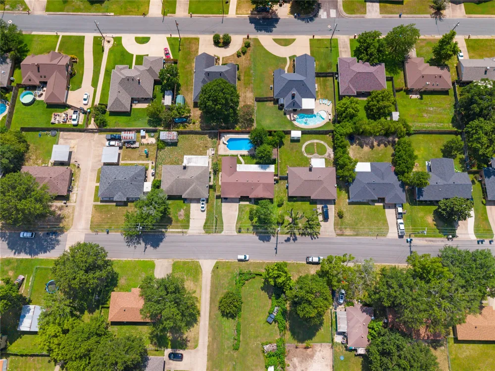 309 Gray Street Henderson, TX 75652