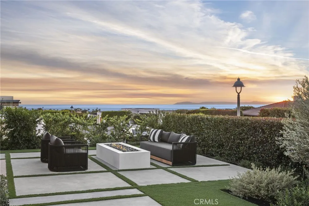 1120 White Sails Way Corona del Mar, CA 92625