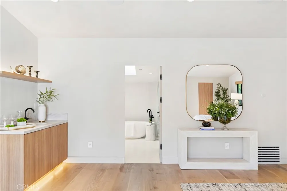 1120 White Sails Way Corona del Mar, CA 92625