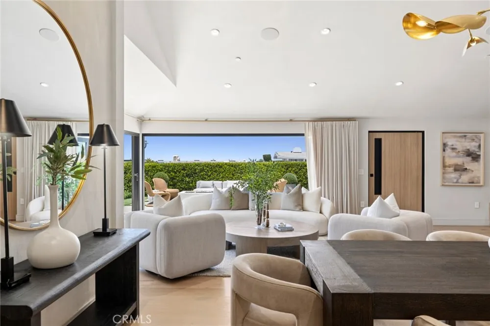 1120 White Sails Way Corona del Mar, CA 92625