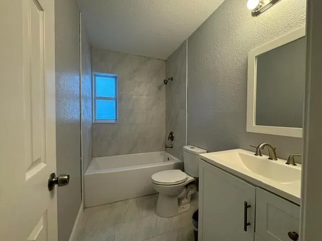 1321 W 3rd Street Riviera Beach, FL 33404