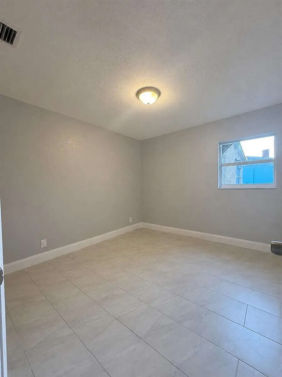 1321 W 3rd Street Riviera Beach, FL 33404