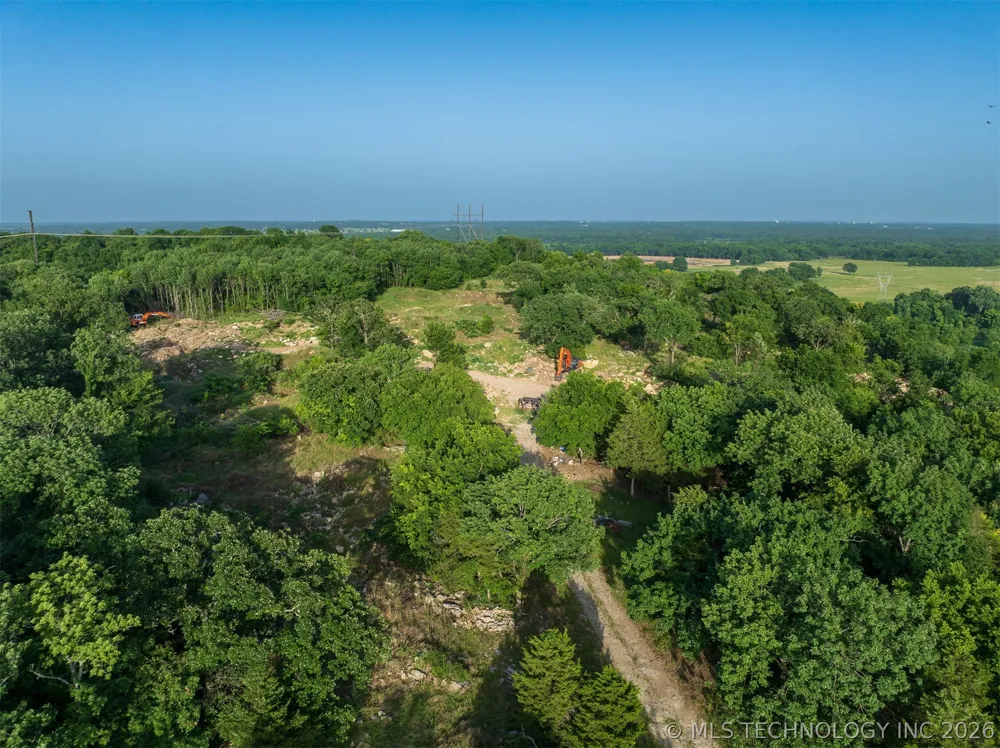 45 S 453 ROAD Claremore, OK 74017